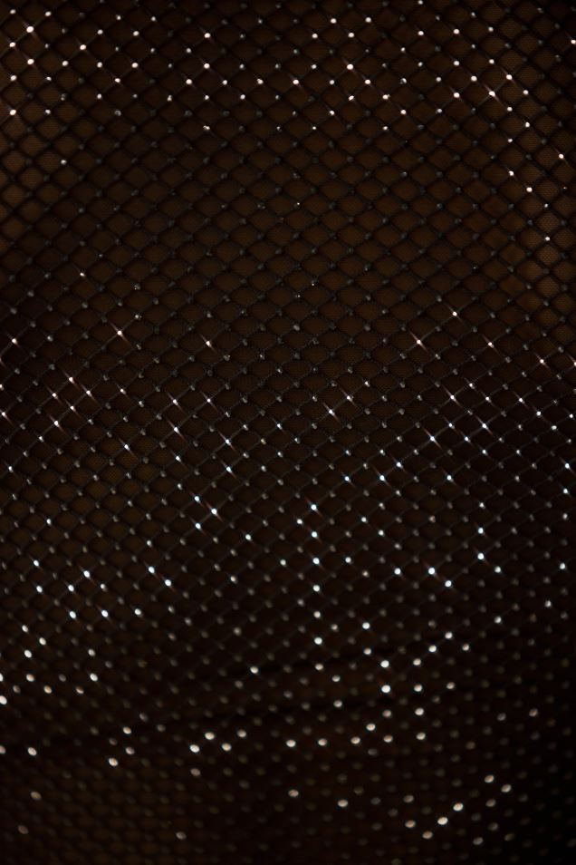 Top z długim rękawem ozdobiony Dixonem 2FZ0T595 czarny Oh Polly