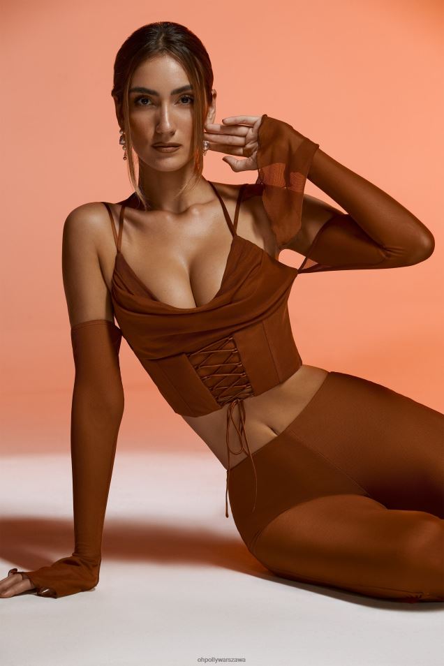 Minusowy krótki top z długimi rękawami i odkrytymi ramionami 2FZ0T634 brązowy Oh Polly