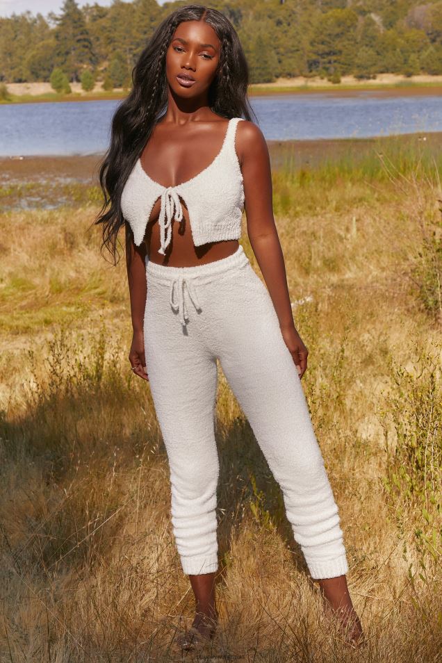 przytulne joggery z klubu lounge 2FZ0T845 biały Oh Polly