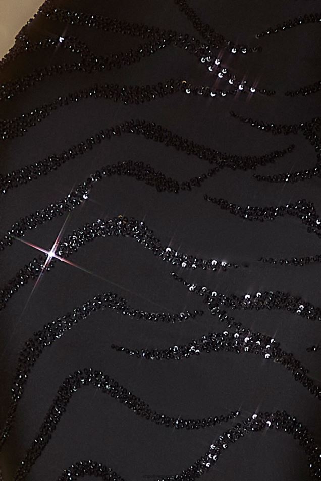 Zdobiona sukienka maxi w kolorze blaize 2FZ0T55 czarny Oh Polly